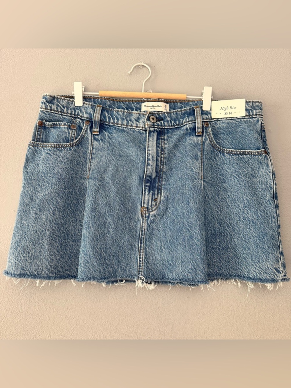 Abercrombie High Rise Denim Mini Skirt Raw Hem Y2K 33/16 vintage retro washed